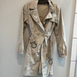 Fall and spring super stylish trench